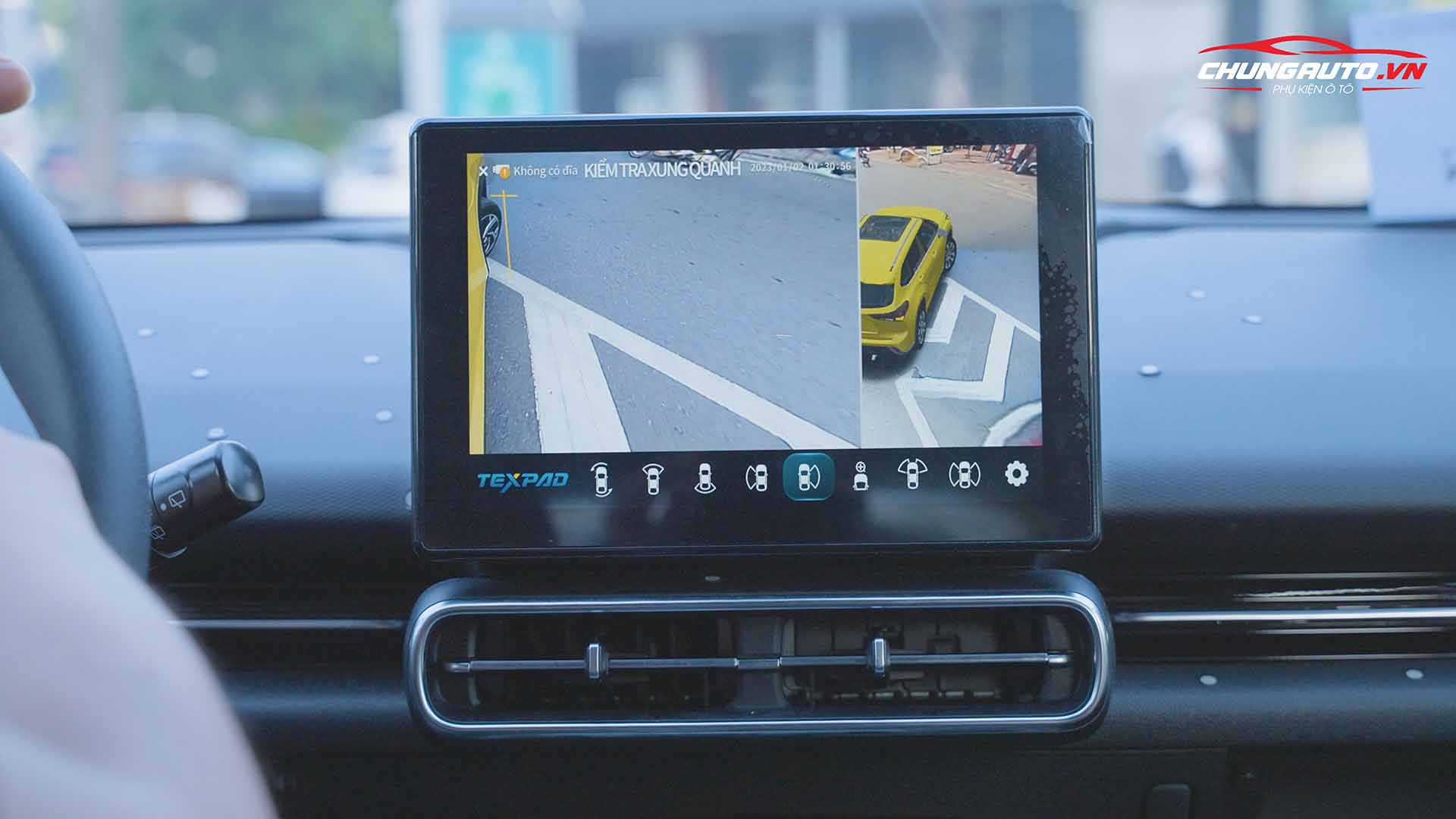 Camera 360 cho Vinfast Limo Green tại ChungAuto góc camera phải