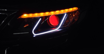 Độ đèn mắt quỷ ô tô là gì? Kinh nghiệm độ đèn mắt quỷ
