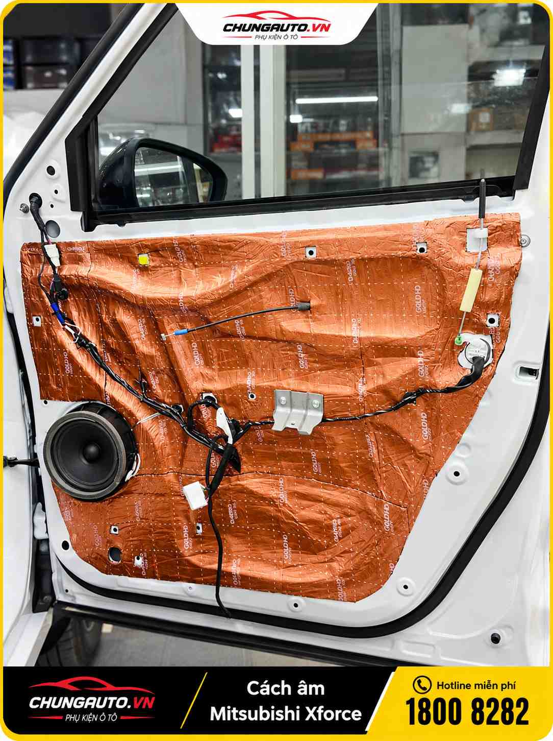 do-cach-am-mitsubishi-xforce-tai-canh-cua