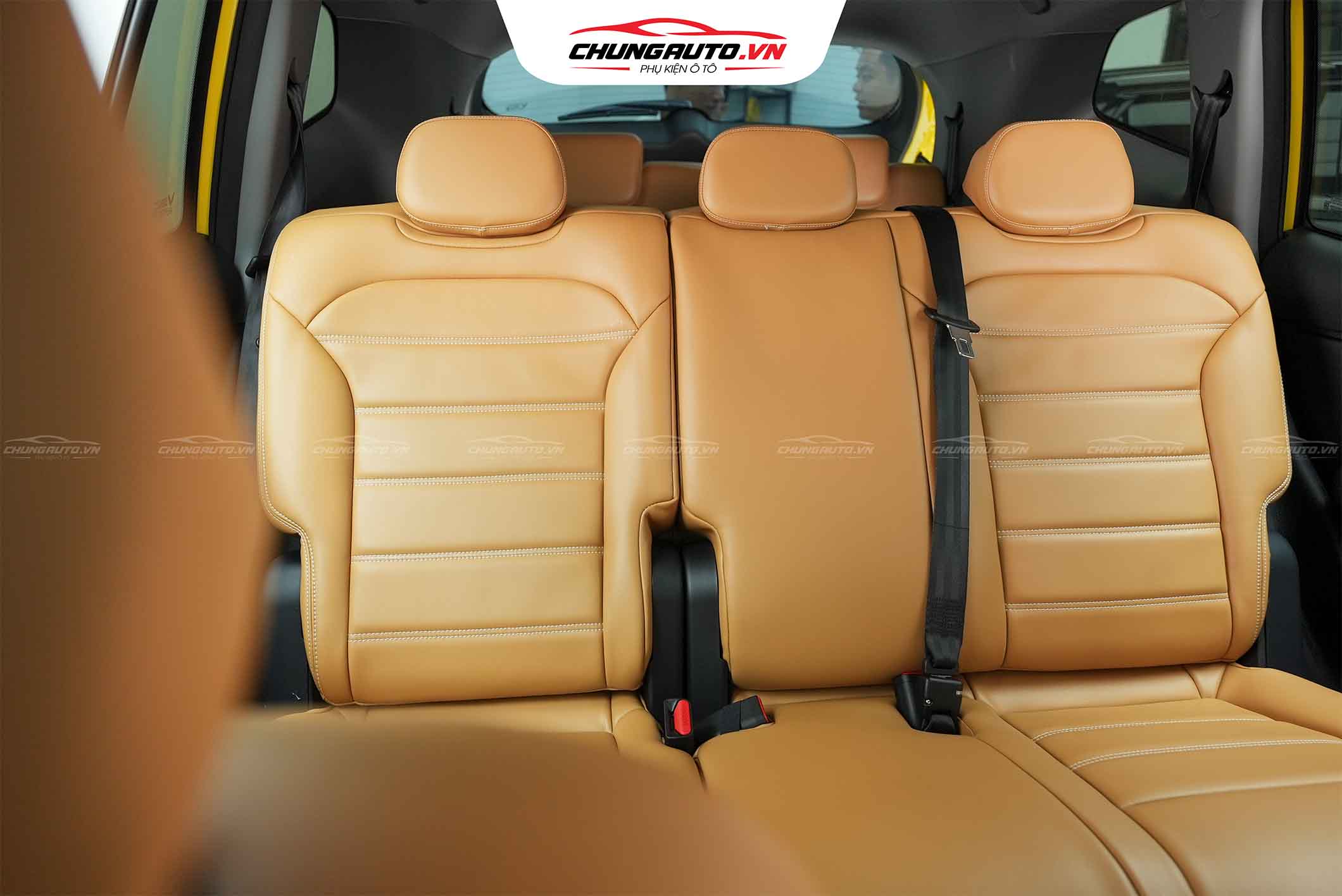 Vinfast Limo Green được bọc da