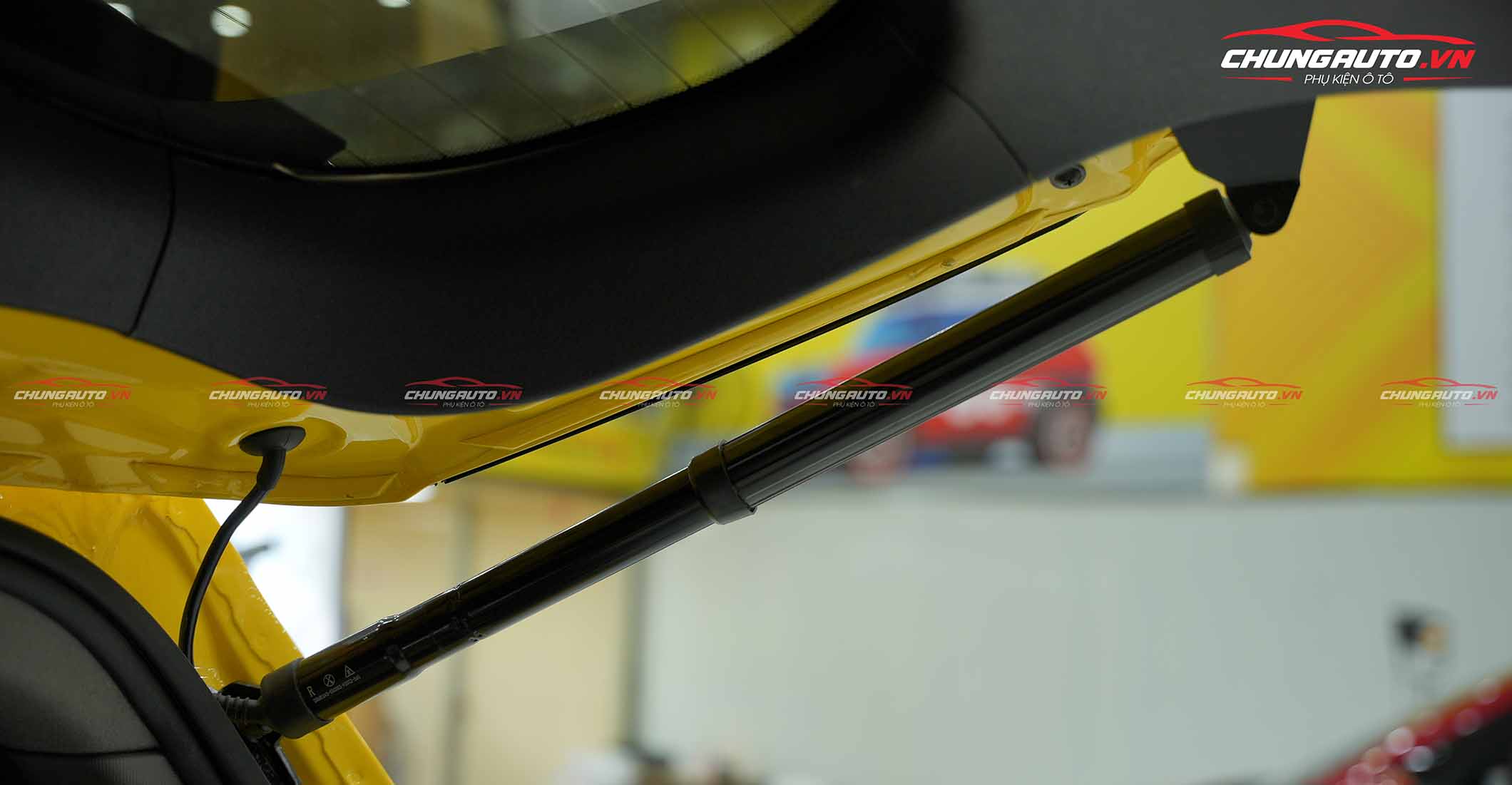 Độ cốp điện cho Ford Everest