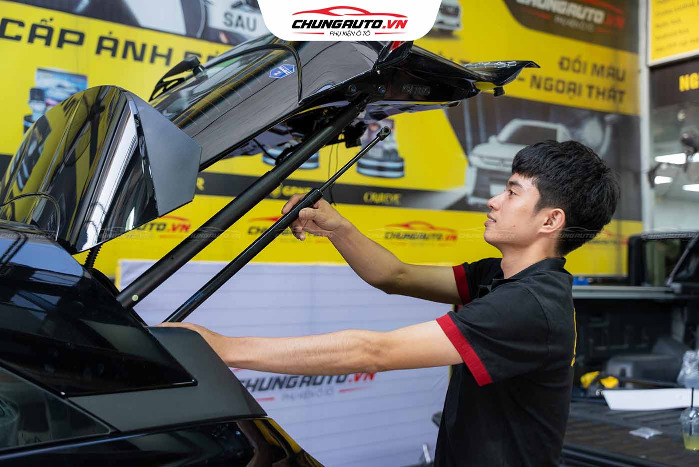 Độ cốp điện cho Ford Everest