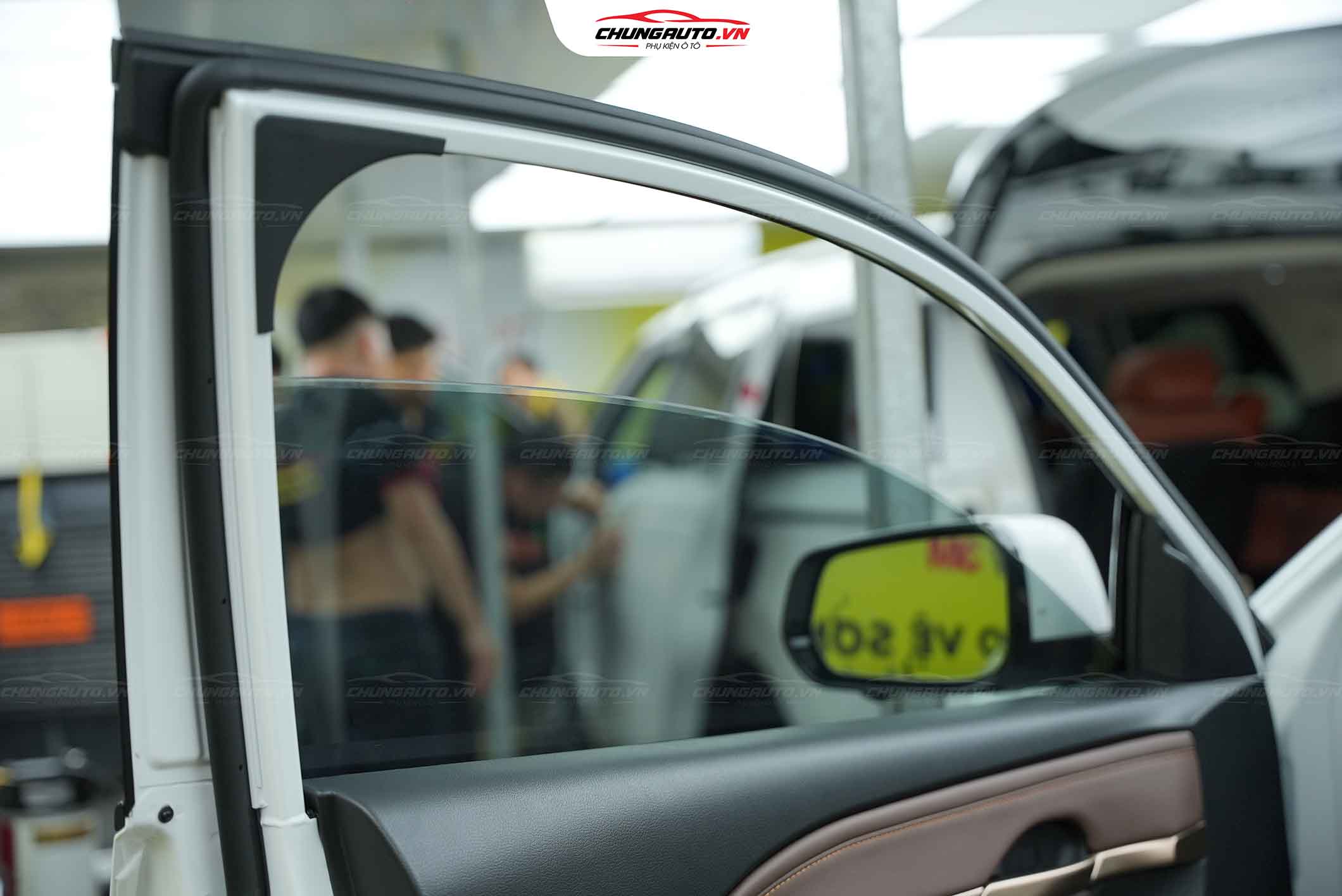 Dán phim cách nhiệt cho Vinfast VF6