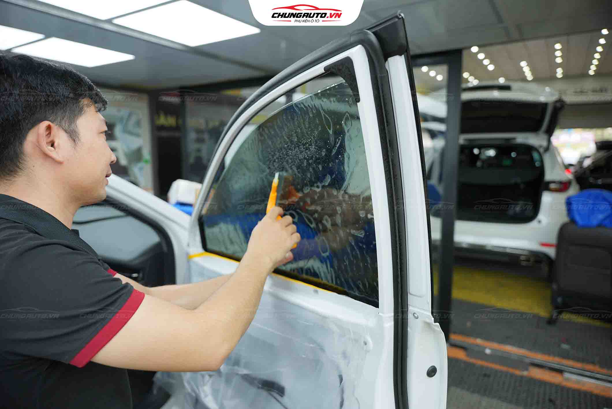Dán phim cách nhiệt cho Vinfast VF6