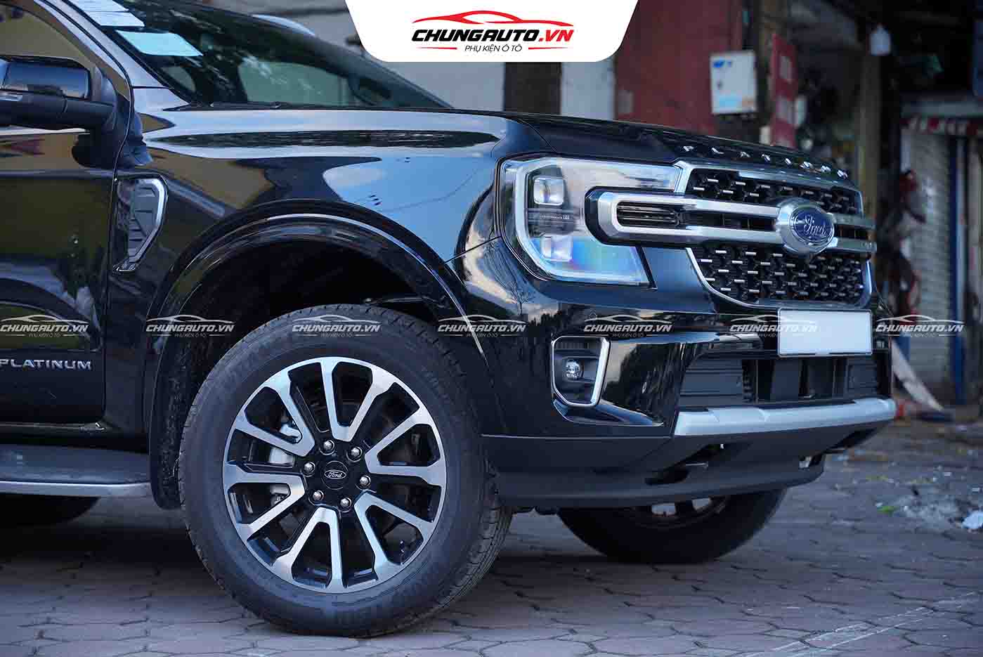 Dán PPF cho xe Ford Everest tại ChungAuto