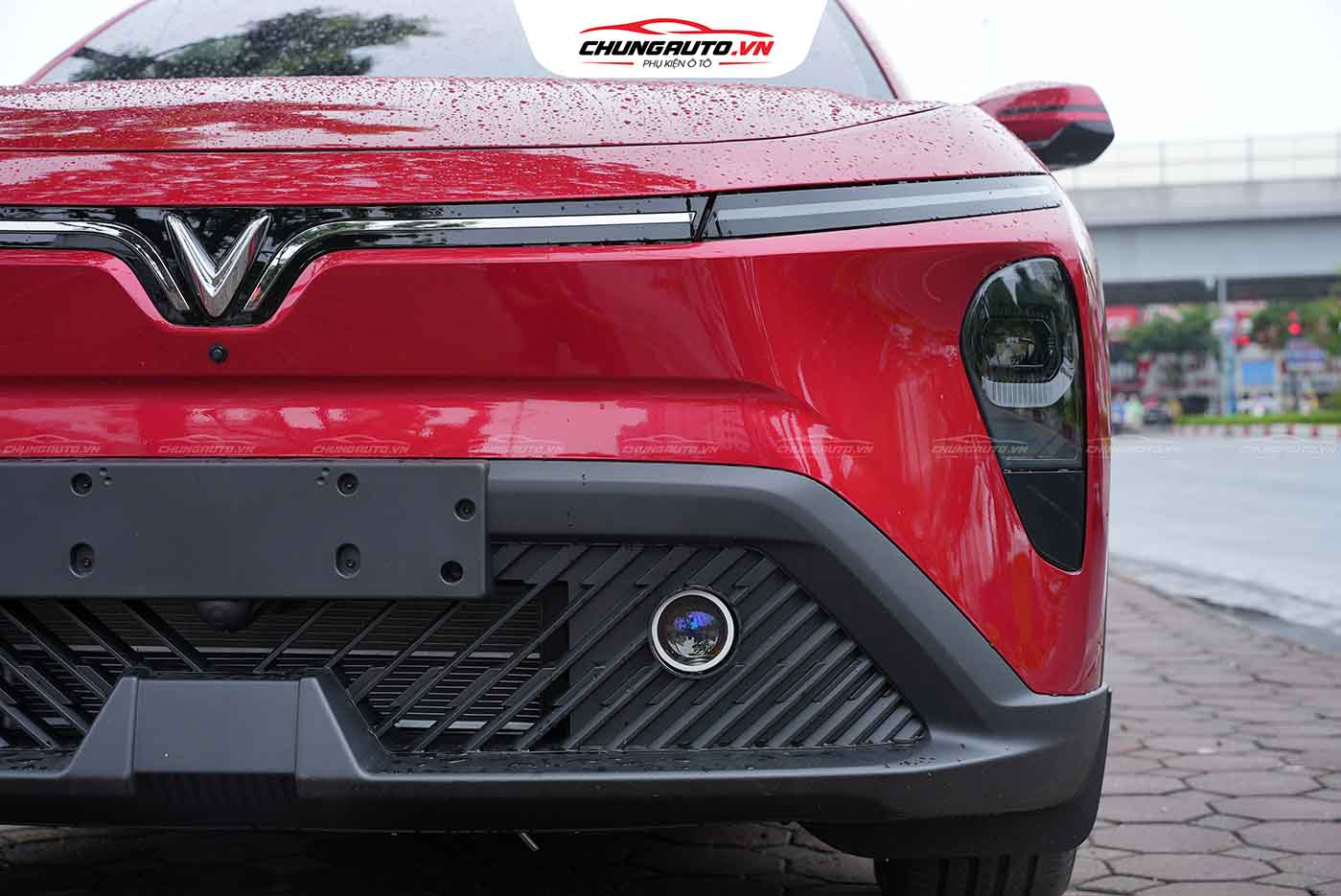 Đèn bi gầm được lắp dặt cho Vinfast Limo Green