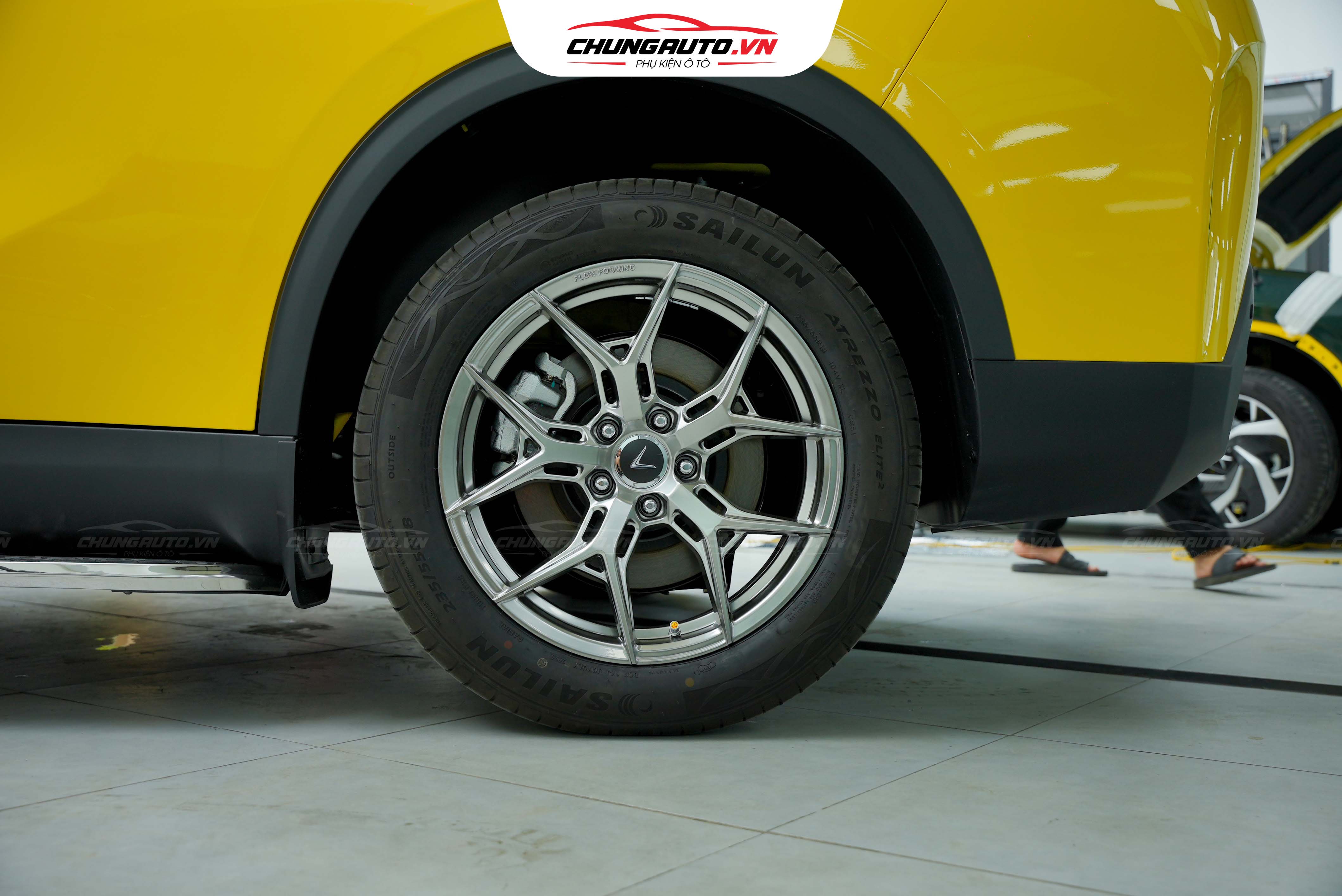 Mâm được thay cho Vinfast Limo Green