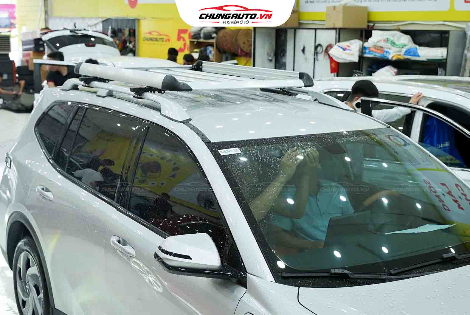 Giá nóc cho Vinfast Limo Green